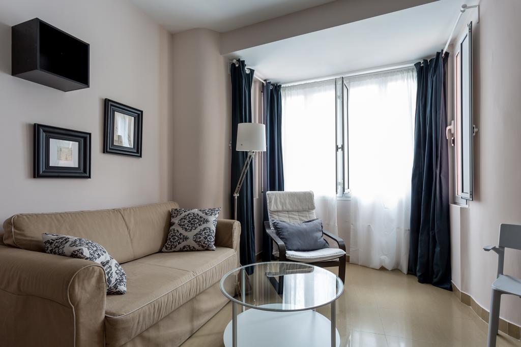 Apartamentos Edificio Constitucion Seville Ngoại thất bức ảnh